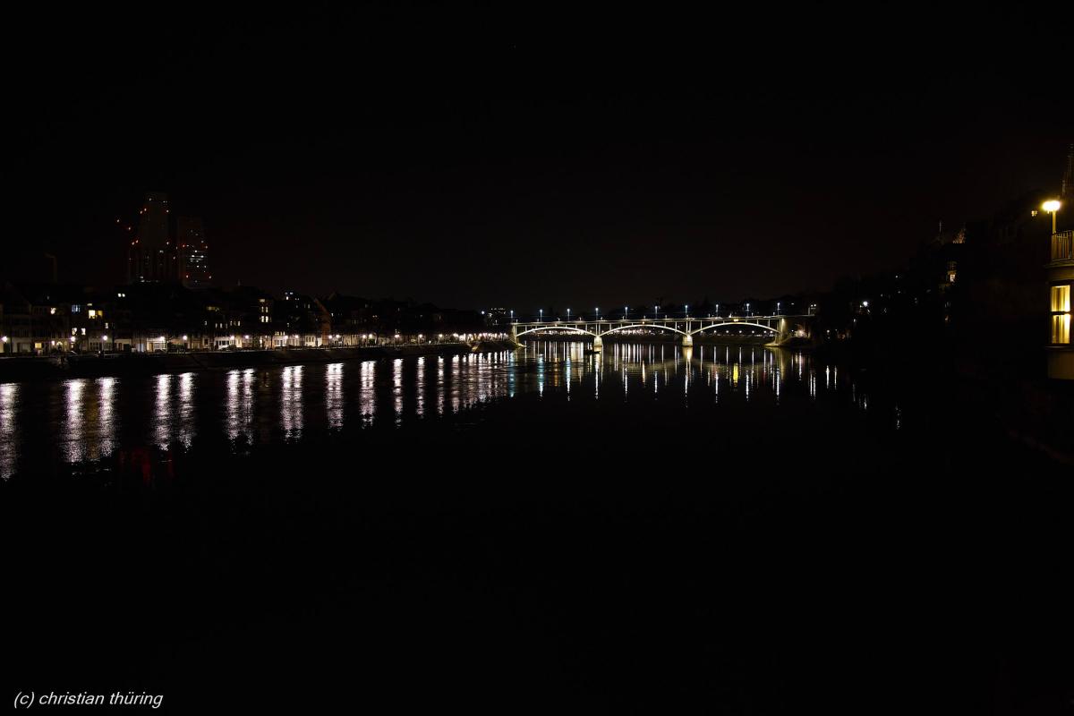 Mittlere BrüCke Basel Bei Nacht Mit Lichterspiegelung – Architektur, Events Fotografie aus Ettingen von Christian Thüring